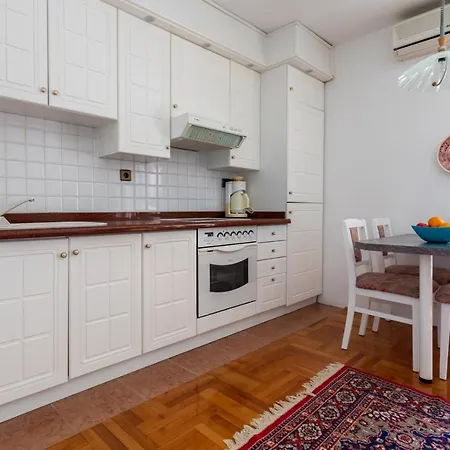 Puskar Apartmán Njivice