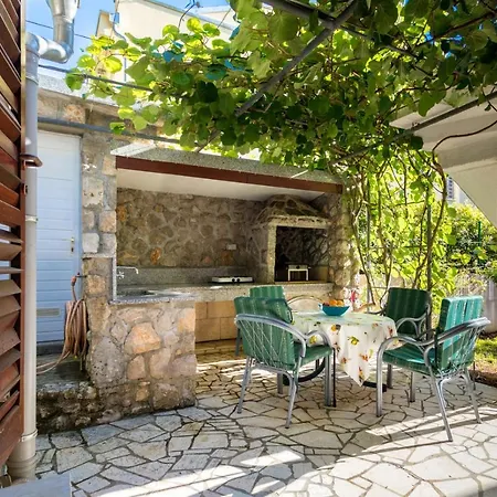 Puskar Apartmán Njivice